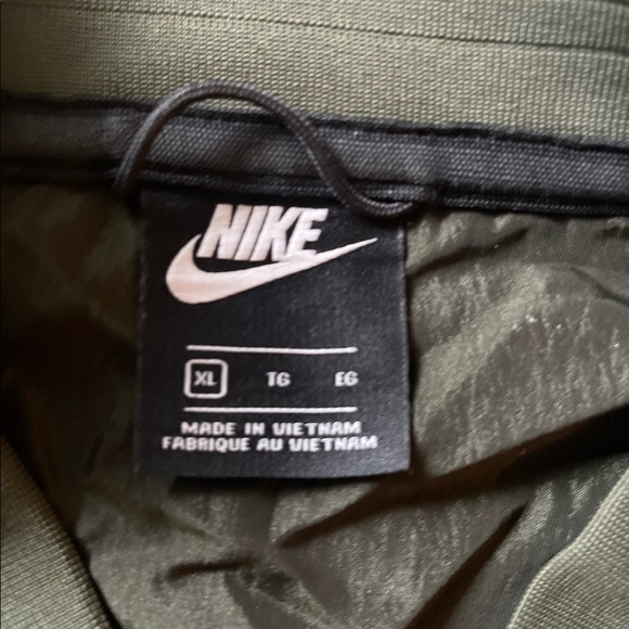 Forrest green Nike jacket size xl - Picture 3 of 3